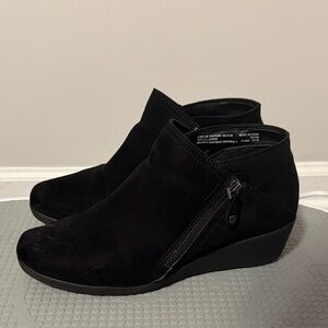 St. John's Bay Black Wedge Shoes